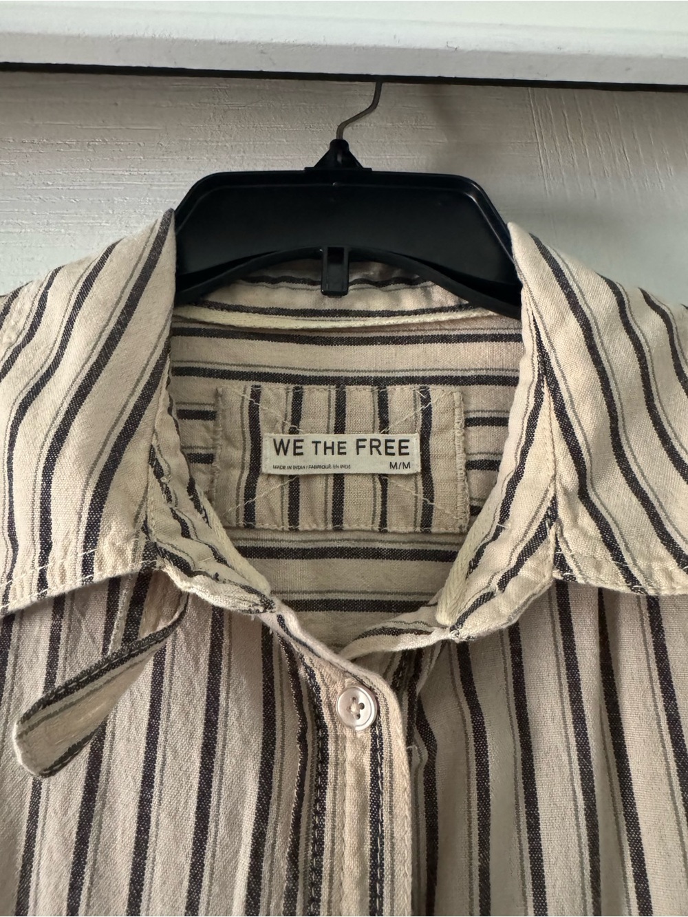 We the Free Christopher
Blouse Tan Black Stripes Buttondown Short Sleeve  SZ M - Picture 7 of 11